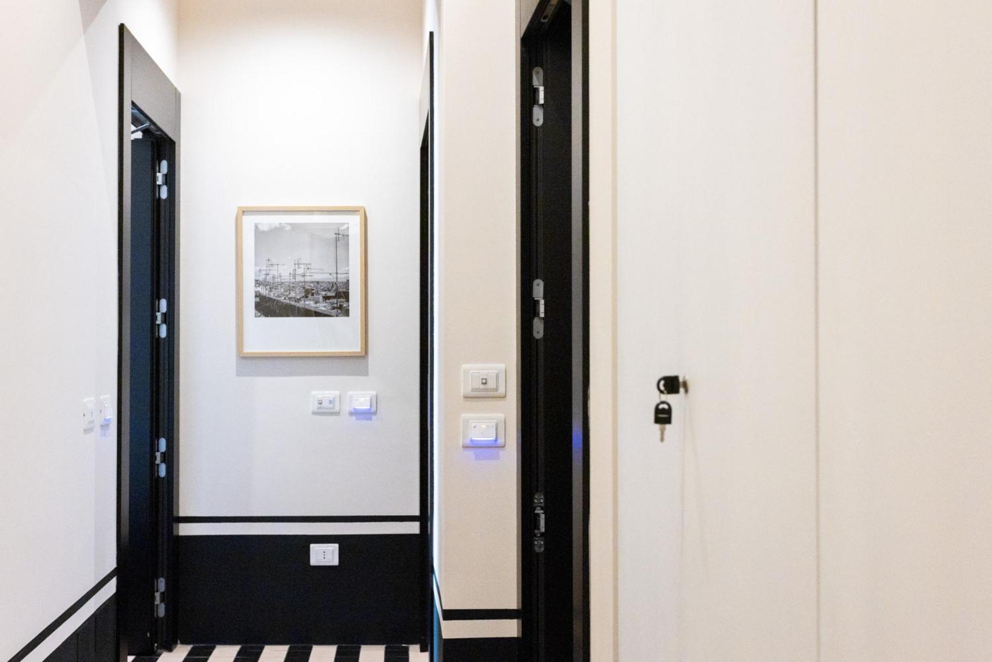 Hotel Don Vittorio A Chiaia à Naples Extérieur photo