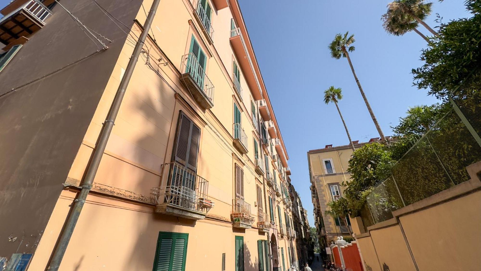 Hotel Don Vittorio A Chiaia à Naples Extérieur photo