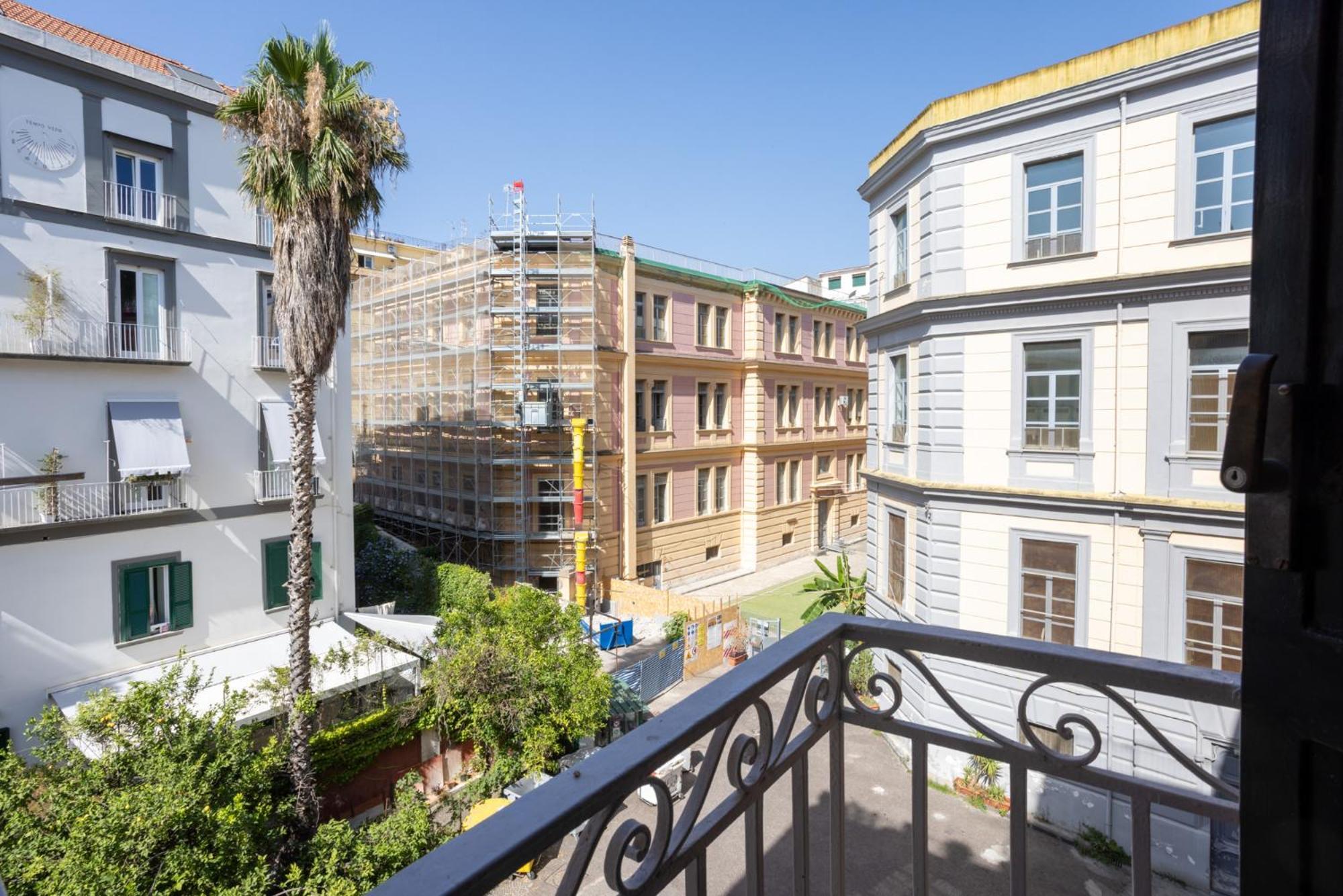 Hotel Don Vittorio A Chiaia à Naples Extérieur photo