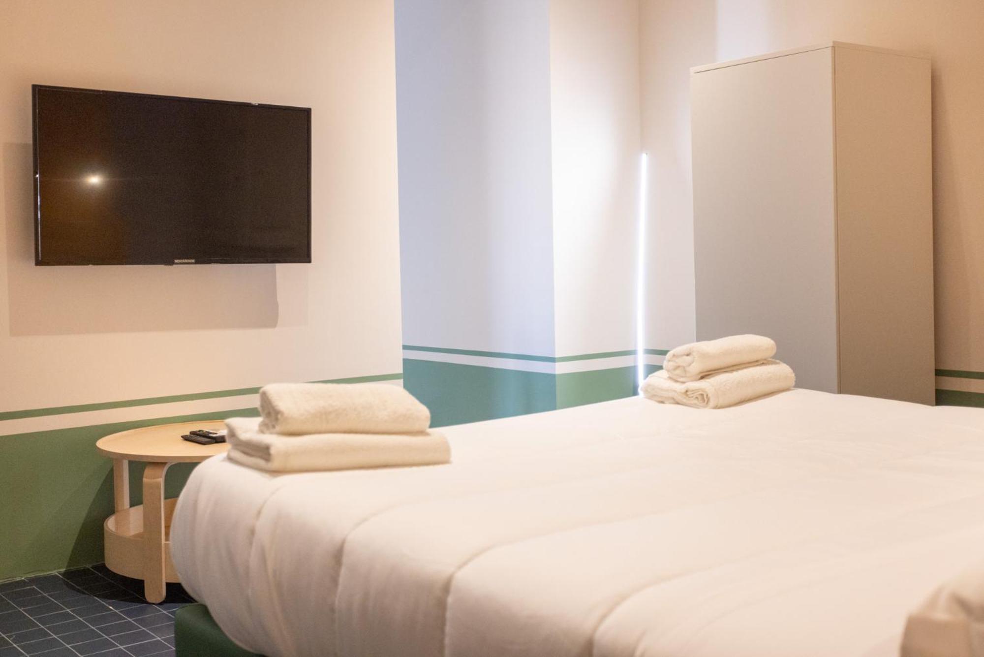 Hotel Don Vittorio A Chiaia à Naples Extérieur photo