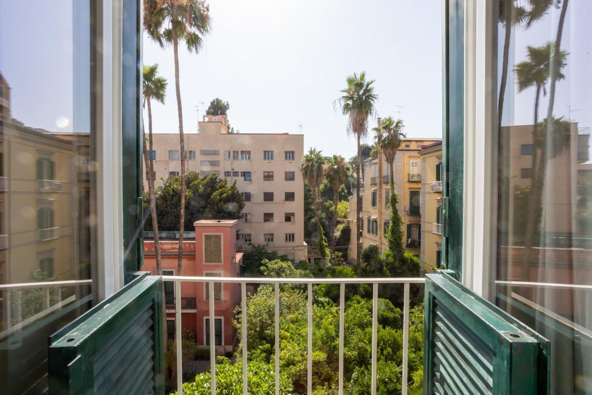 Hotel Don Vittorio A Chiaia à Naples Extérieur photo