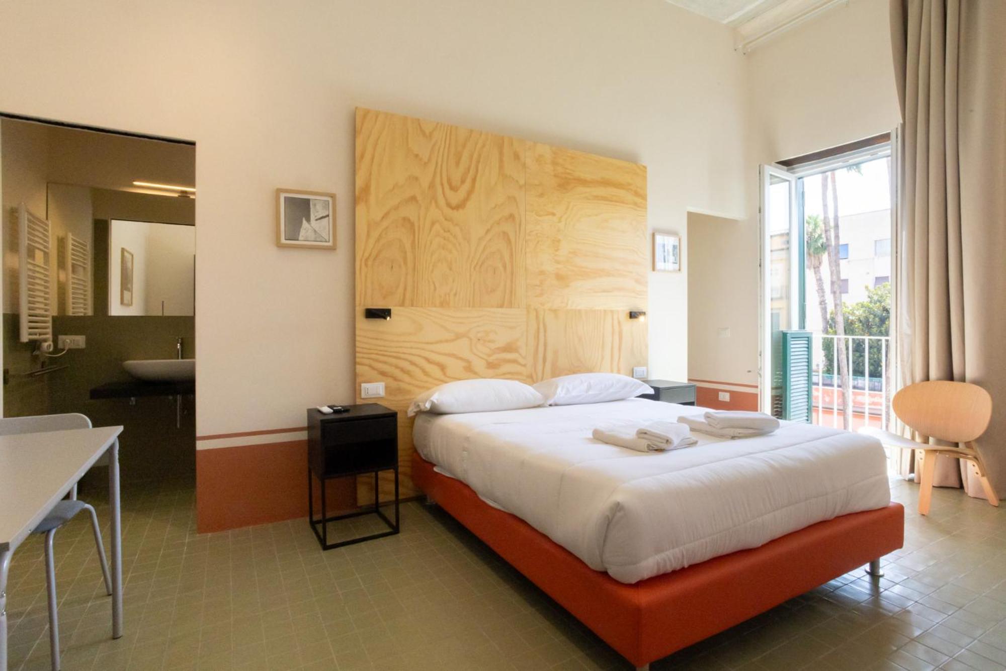 Hotel Don Vittorio A Chiaia à Naples Extérieur photo