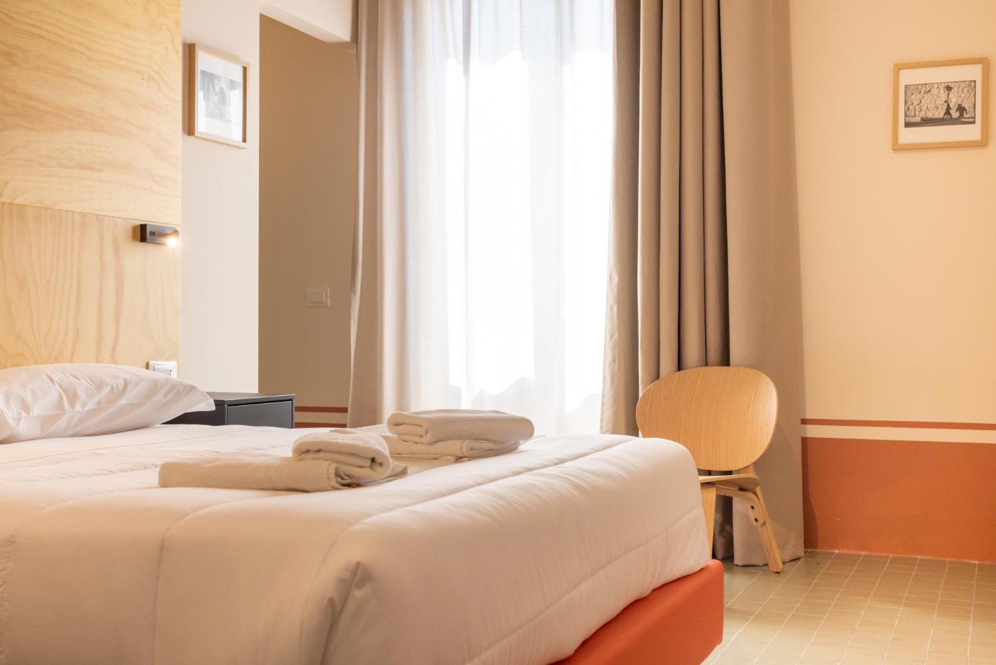Hotel Don Vittorio A Chiaia à Naples Extérieur photo