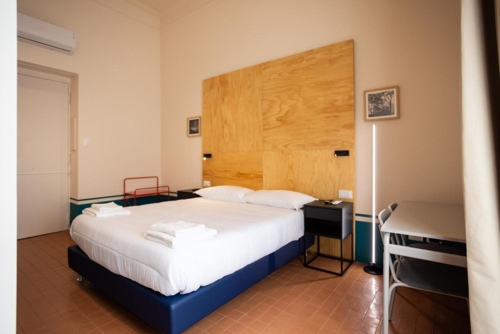 Hotel Don Vittorio A Chiaia à Naples Extérieur photo