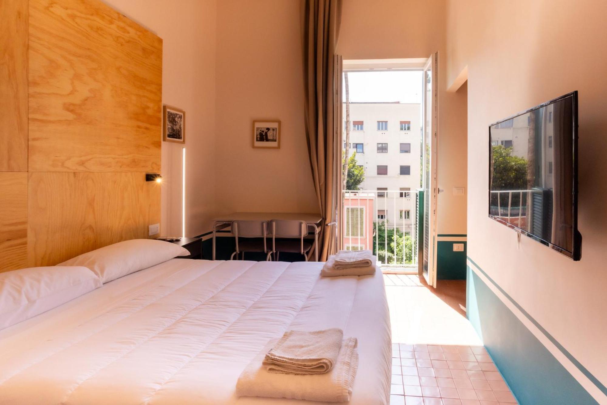Hotel Don Vittorio A Chiaia à Naples Extérieur photo